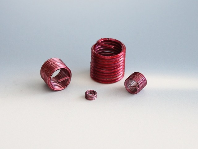 lockfil Wire thread insert self-securing